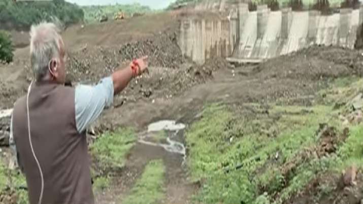 MP Dam scare Dhar Khargone districts 18 villages evacuated leakage under construction dam latest updates - Vimarsana News