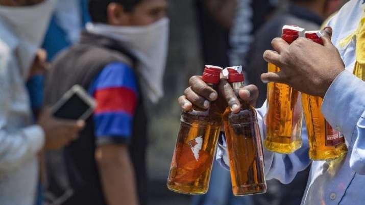 Kebijakan minuman keras Delhi: Izin cukai untuk penjual minuman keras diperpanjang hingga 31 Agustus;  anggukan LG ditunggu
