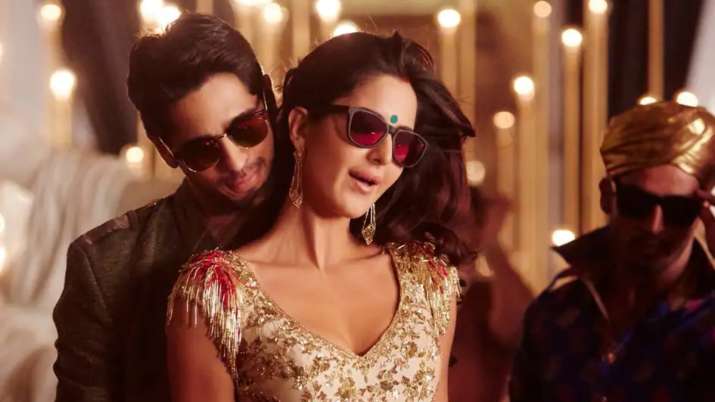 Kala Chashma: All about the 1991 Punjabi pop song that has Hollywood dancing to its beats - Vimarsana News