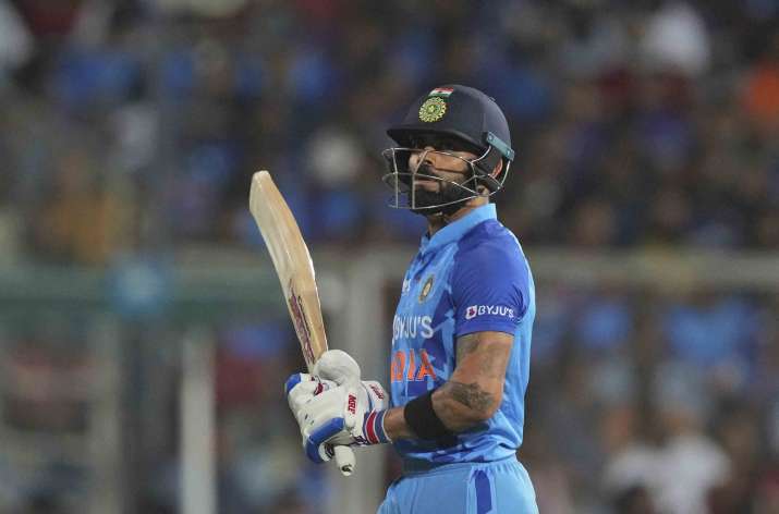 ind-vs-sa-2nd-t20i-virat-kohli-scripts-history-becomes-fastest-in-world-to-reach-this-milestone