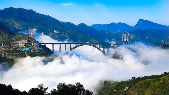 Chenab Railway Bridge covered in clouds new photos Udhampur Srinagar ...