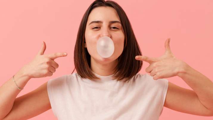 India TV - Health Benefits of Chewing Gum