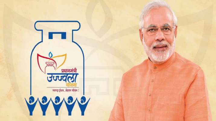 SP accuses BJP for not providing free gas cylinders to Ujjwala scheme beneficiaries