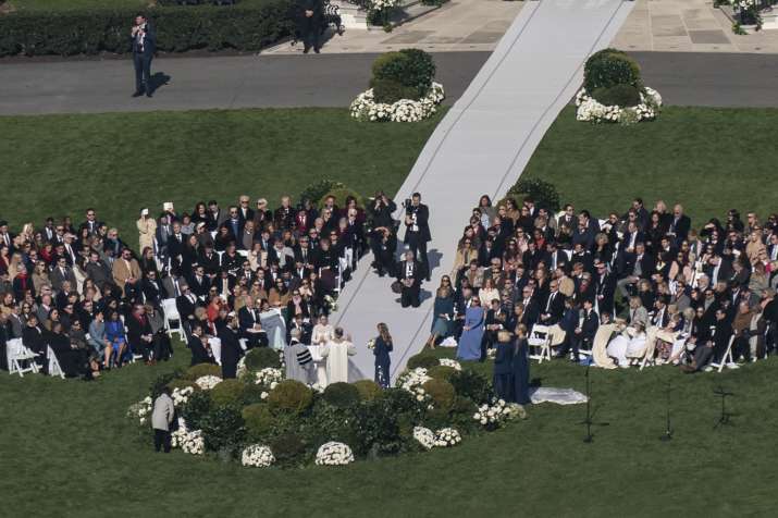 Joe Bidens Granddaughter Naomi Gets Married At The White House Dreamy