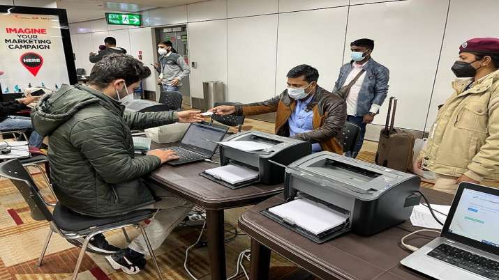 COVID-19: 'RT-PCR test mandatory for international passengers from China', says Mansukh Mandaviya | WATCH