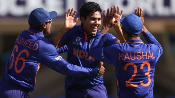 अंडर-19 फाइनल मैच के दौरान इंडिया टीवी - राज बावा