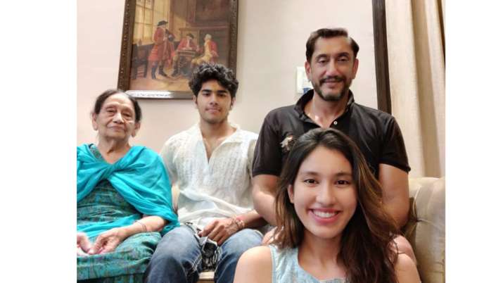 इंडिया टीवी - परिवार के साथ राज बावा