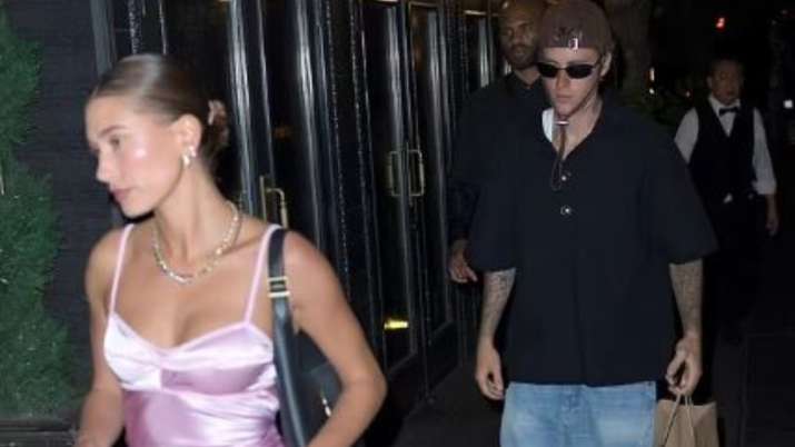 India Tv - Hailey and Justin Bieber look great together for a dinner date.