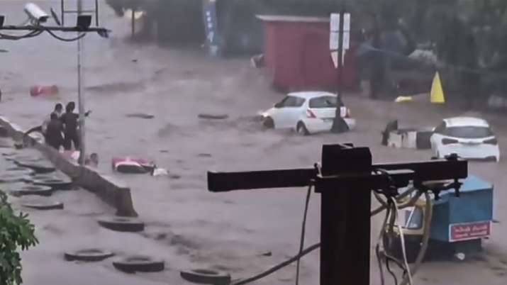 Gujarat Weather Waterlogging Vehicular Traffic Navsari Heavy Rainfall Video Imd Alert Prediction 