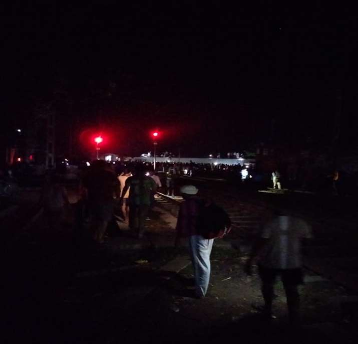 North East Express train derail Buxar death count updates casualties ...