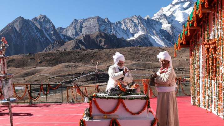 India Tv - Prime Minister Narendra Modi offers prayers at Parvati Kund