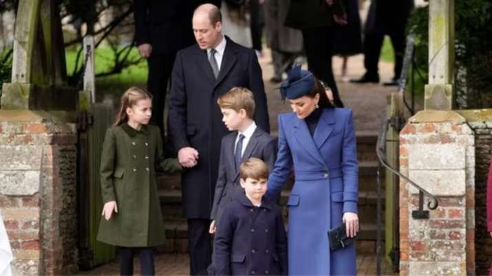 India Tv - Britain's Kate, the Princess of Wales, from right, Prince Louis, Prince George, Prince William and P