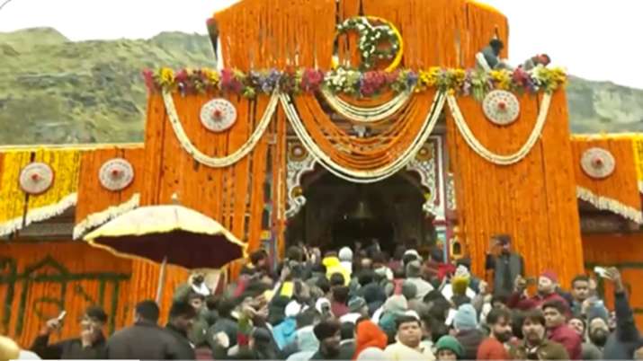 India Tv - Badrinath yatra, Char Dham Yatra 2024, Badrinath Dham, Badrinath Dham opens for devotees, Badrinath 