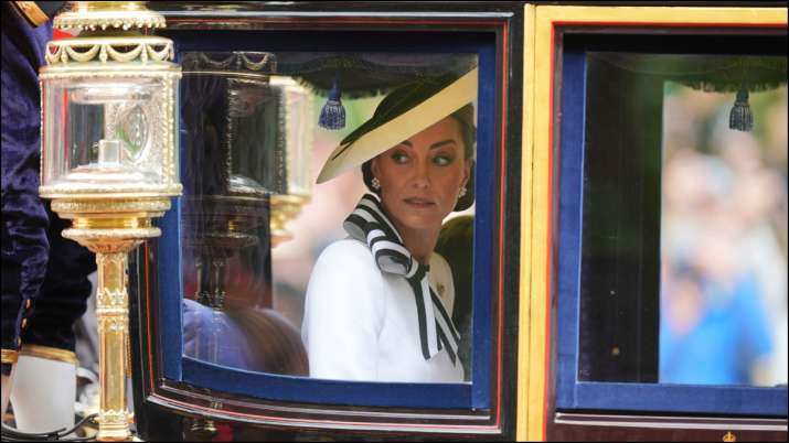 Kate Middleton arrives in Buckingham Palace to attend King Charles ...