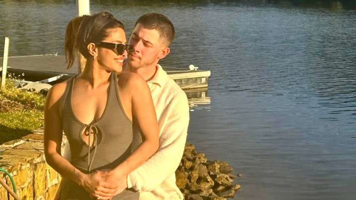 Nick Jonas celebrates 6th anniversary of proposal to Priyanka Chopra, shares unseen romantic pic