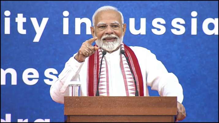 Why did PM Modi invoke Raj Kapoor, Mithun Chakraborty during his address to Indian diaspora in Moscow?