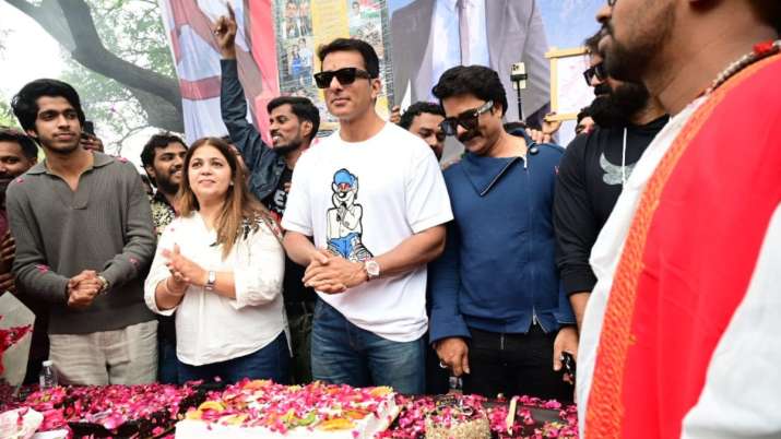 India Tv - Sonu Sood celebrates his 51st birthday with fans.