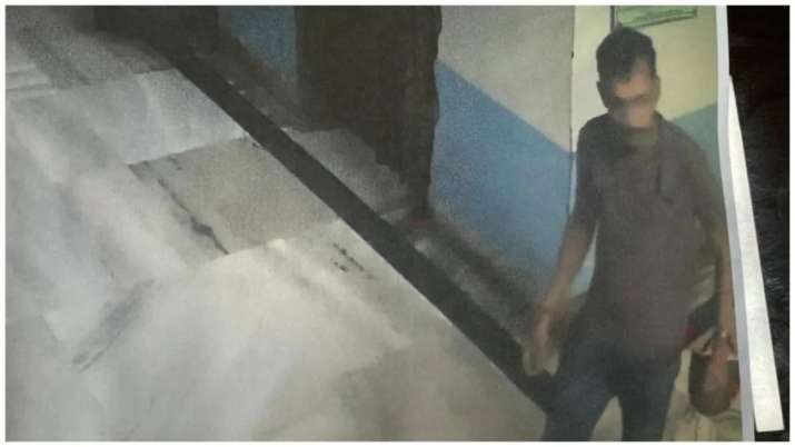 इंडिया टीवी - कोलकाता डॉक्टर बलात्कार-हत्या मामला, आरजी कर मेडिकल अस्पताल, संजय रॉय, सीसीटीवी फुटेज