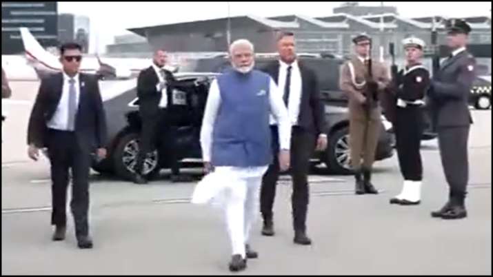 PM Modi departs for Ukraine after concluding successful two-day visit to Poland | WATCH