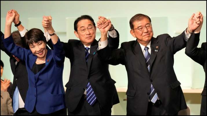 India Tv - Japanese Prime Minister Fumio Kishida with Shigeru Ishiba (R) and Sanae Takaichi (L).