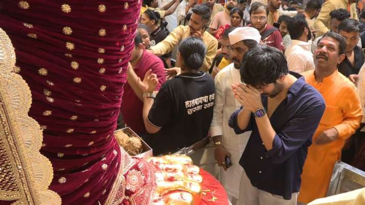 India Tv - kartik aaryan Lalbaugcha Raja