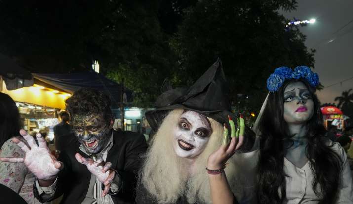 India Tv - Visitors dressed in a ghost costumes at Goosebump market as a part of Halloween festival