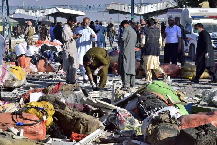 India Tv - Bomb explosion at railway station in Quetta