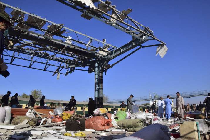 India Tv - Bomb explosion at railway station in Quetta
