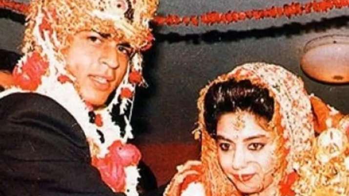 India Tv - Shah Rukh Khan and Gauri Khan had an Arya Samaj wedding as part of their three-ceremony marriage on October 25, 199.