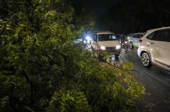 India Tv - heavy rain, thunderstorm hit Delhi-NCR.
