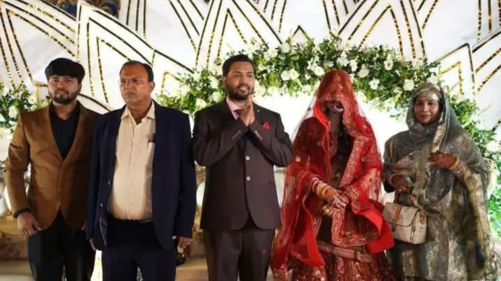 India Tv - Khan Sir, Khan Sir news, Khan sir reception, Khan Sir wife