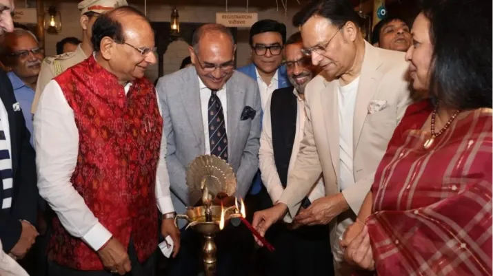 इंडिया टीवी - शुभ अवसर को चिह्नित करने के लिए एक दीपक प्रकाश समारोह आयोजित किया गया था। इंडिया टीवी - शुभ अवसर को चिह्नित करने के लिए एक दीपक प्रकाश समारोह आयोजित किया गया था।
