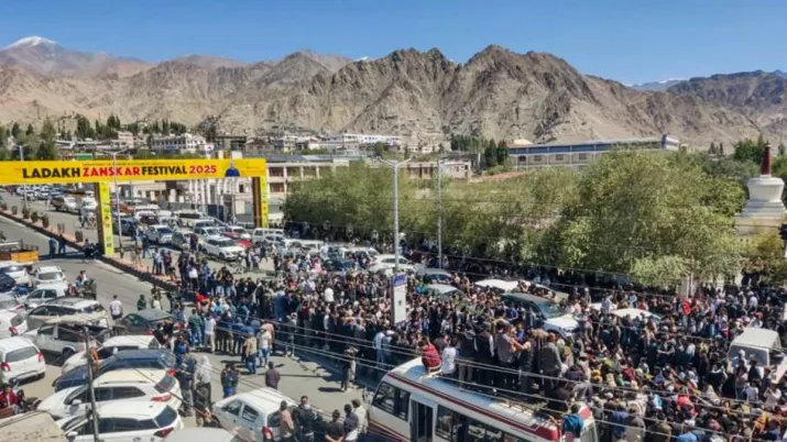 भारत टीवी - लद्दाख हिंसा भारत टीवी - लद्दाख हिंसा