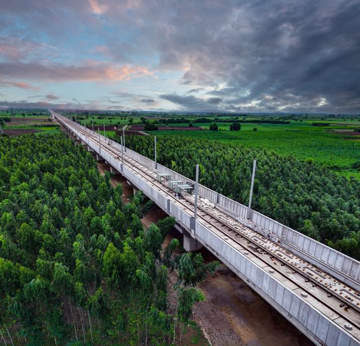 INDIA TV - नई पूर्ण सुरंग, 4.881 किमी की लंबाई में मापने वाली, NATM का उपयोग करके इसका निर्माण किया गया है INDIA TV - नई पूर्ण सुरंग, 4.881 किमी की लंबाई में मापने वाली, NATM का उपयोग करके इसका निर्माण किया गया है