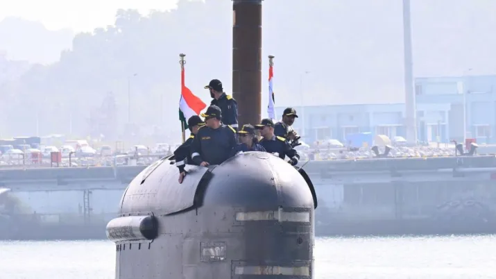 ਭਾਰਤੀ ਟੀਵੀ - ਰਾਸ਼ਟਰਪਤੀ ਦ੍ਰੋਪਦੀ ਮੁਰਮੂ ਨੇ ਇੰਸ ਵੈਗਸ਼ਰ 'ਤੇ ਸਮੁੰਦਰੀ ਯਾਤਰਾ ਕੀਤੀ।