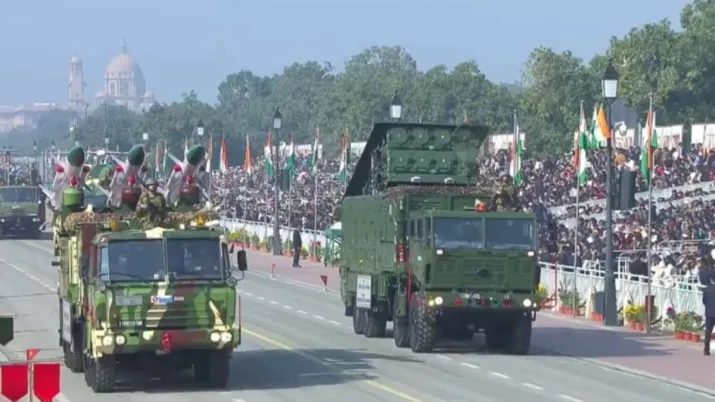 इंडिया टीवी - आकाश मिसाइल सिस्टम और आभा मिसाइल सिस्टम। इंडिया टीवी - कर्तव्य पथ पर भारत की सैन्य ताकत