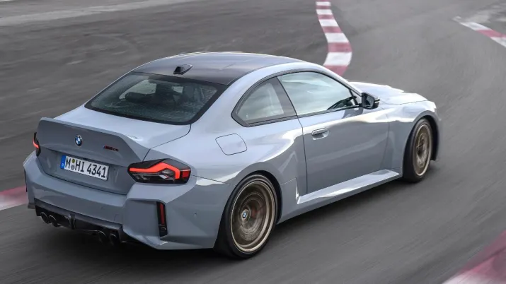 इंडिया टीवी - बीएमडब्ल्यू एम2 सीएस