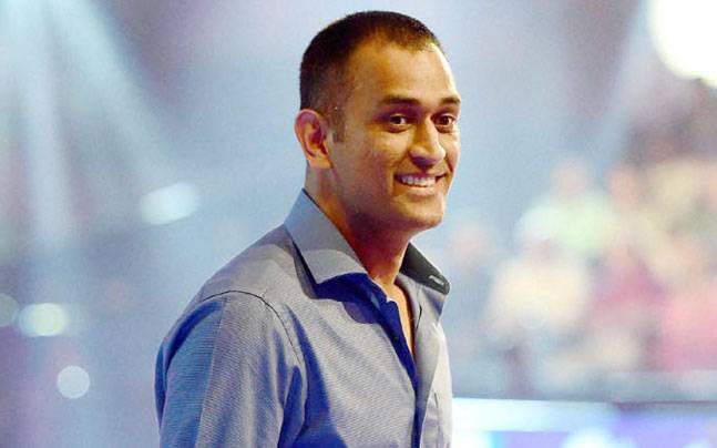 Captain Cool' Dhoni gets a new hairdo. Read why fans are comparing him to  'Thalaivar' | Cricket News – India TV