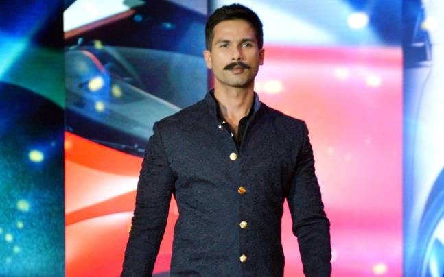 Here's why 'Rangoon' actor Shahid Kapoor won't do dark films for sometime |  Bollywood News – India TV
