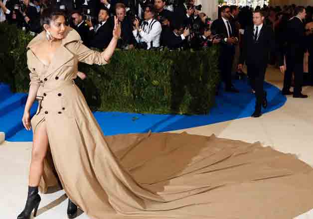 Priyanka Chopra looks stunning in Ralph Lauren outfit at Met Gala 2017 |  Bollywood News – India TV