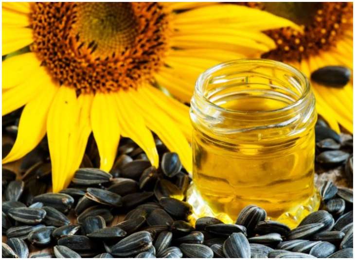 Sunflower and flaxseed oil can help in lowering bad cholesterol