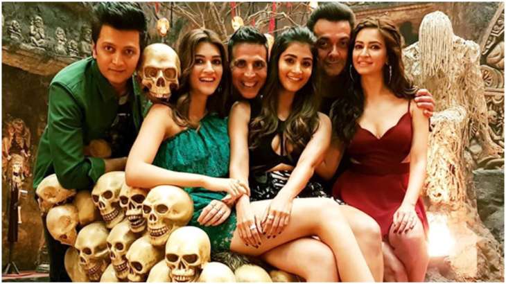 Akshay Kumar Housefull 4 Trailer Launch September 27 Bobby Deol Kriti Sanon Event To Be Funny