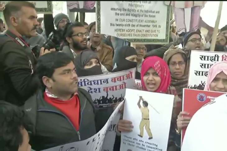 Massive Protests At Delhi's Mandi House Against Citizenship Amendment ...