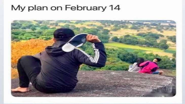 Valentine's Day 2020: These hilarious memes will hit you real hard if  you're single on the day of love | Relationships News – India TV
