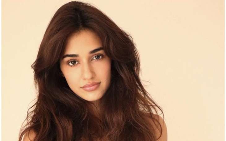 Disha Patani flaunts her washboard in new workout selfie, leaves fans gawking | Celebrities News – India TV Disha Patani flaunts her washboard in new workout selfie, leaves fans gawking | Celebrities News – India TV
