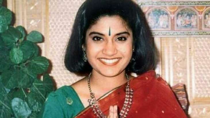 Renuka Shahane Shares Beautiful Throwback Photo From 1996, Says ' I Was ...