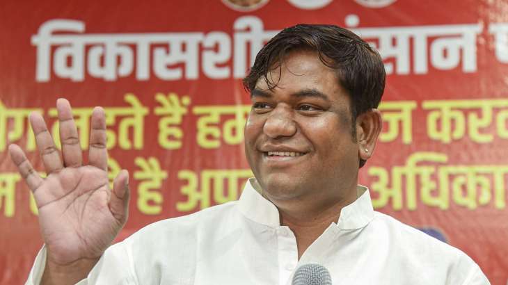 Bihar: VIP's Mukesh Sahani sacked from Nitish Kumar cabinet | India News –  India TV