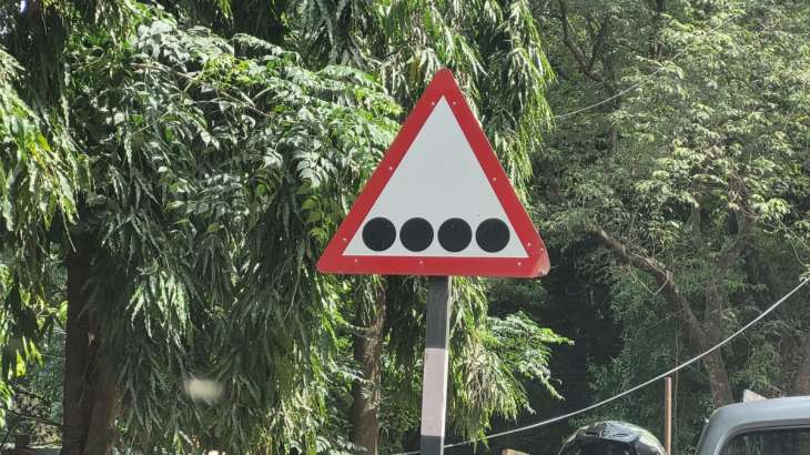 bengaluru-traffic-police-reveal-the-meaning-of-new-signboard-with-four