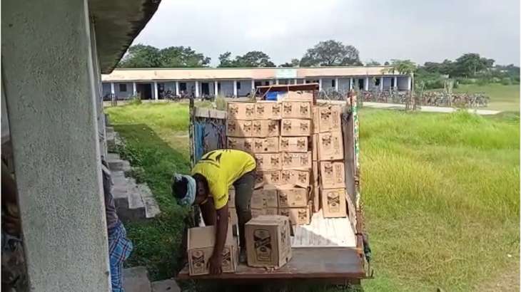 Cops recover 140 cartons of alcohol from Bihar school