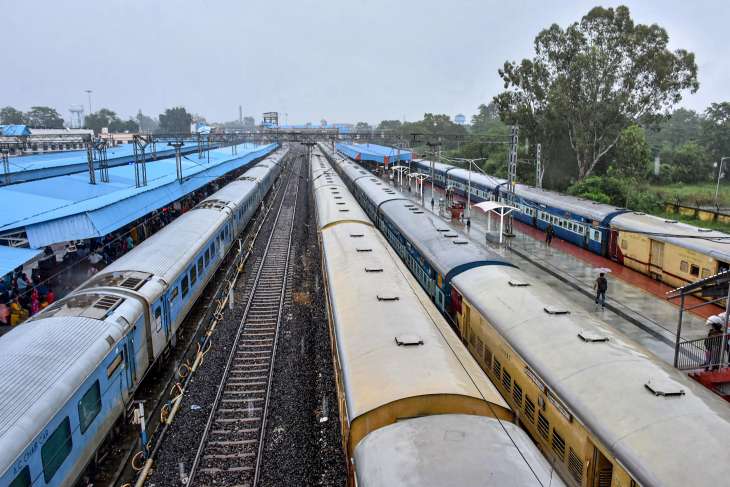 Indian Railways will run many Holi special trains.
